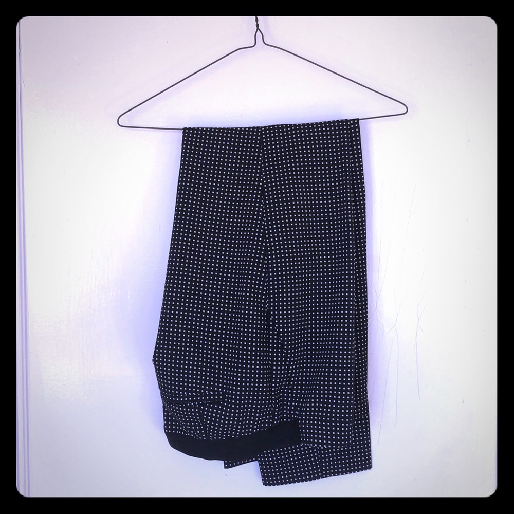 Uniqlo black and white ankle length pants